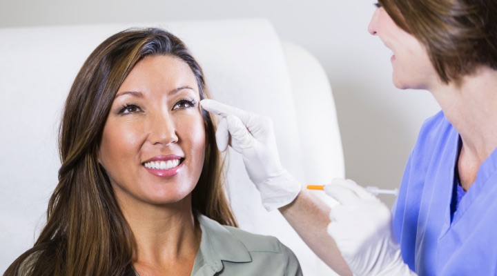 woman getting facial rejuvenation injection